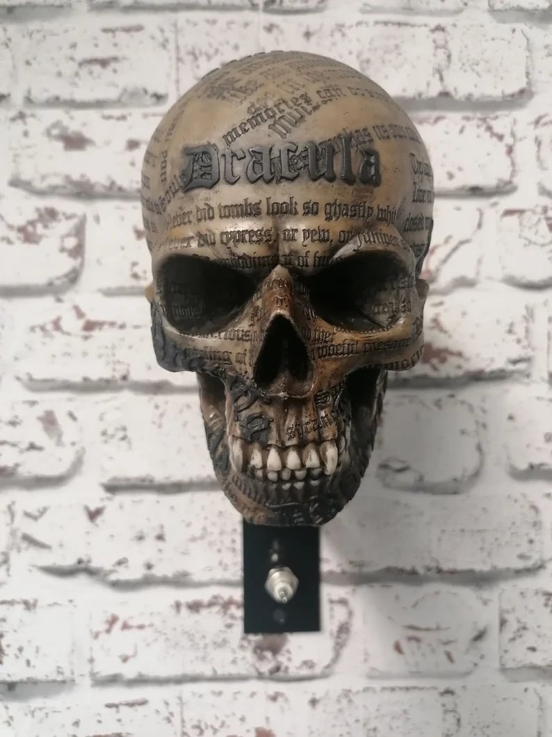☠️🏴‍☠️Motorcycle Helmet and Jacket Skull Holder