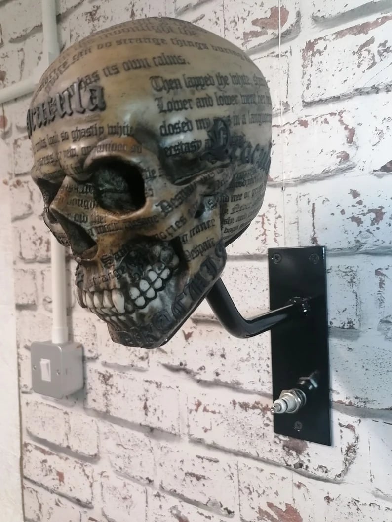 ☠️🏴‍☠️Motorcycle Helmet and Jacket Skull Holder