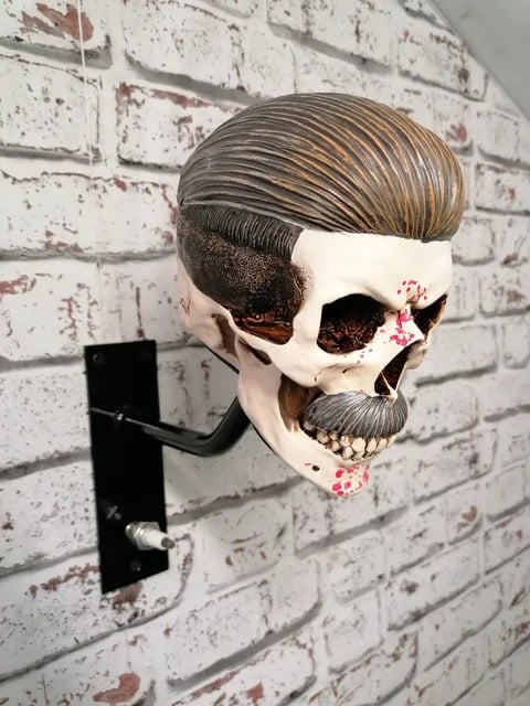 ☠️🏴‍☠️Motorcycle Helmet and Jacket Skull Holder