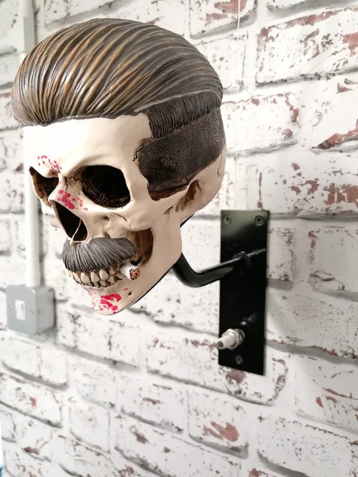 ☠️🏴‍☠️Motorcycle Helmet and Jacket Skull Holder