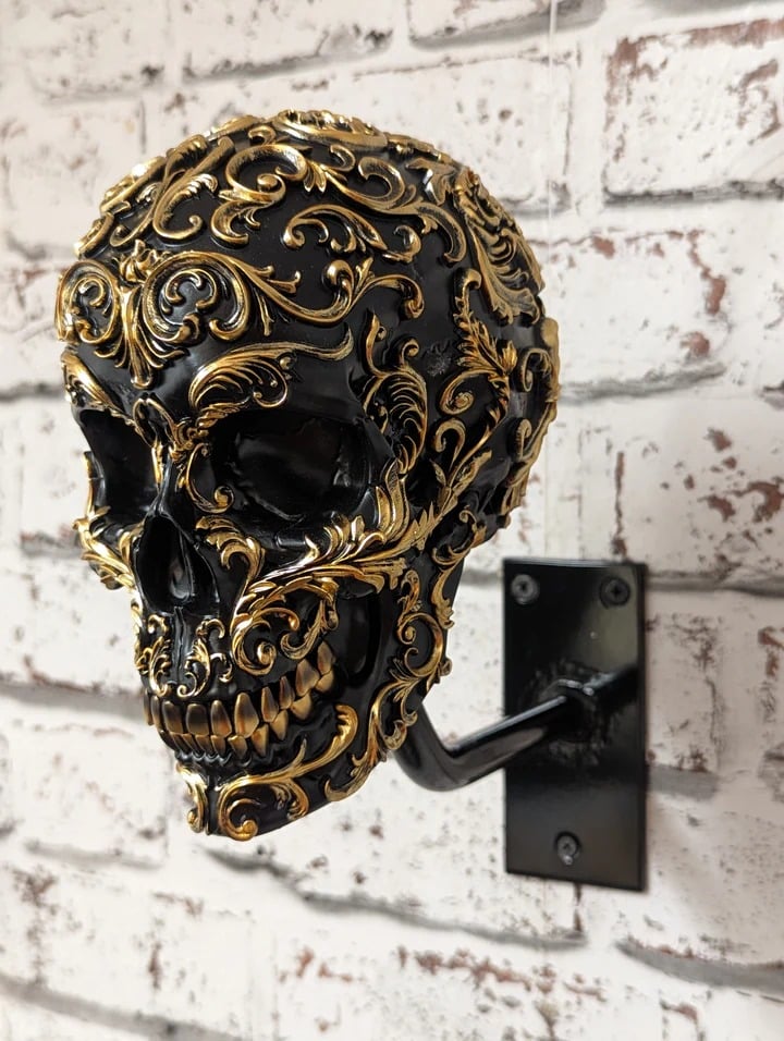 ☠️🏴‍☠️Motorcycle Helmet and Jacket Skull Holder