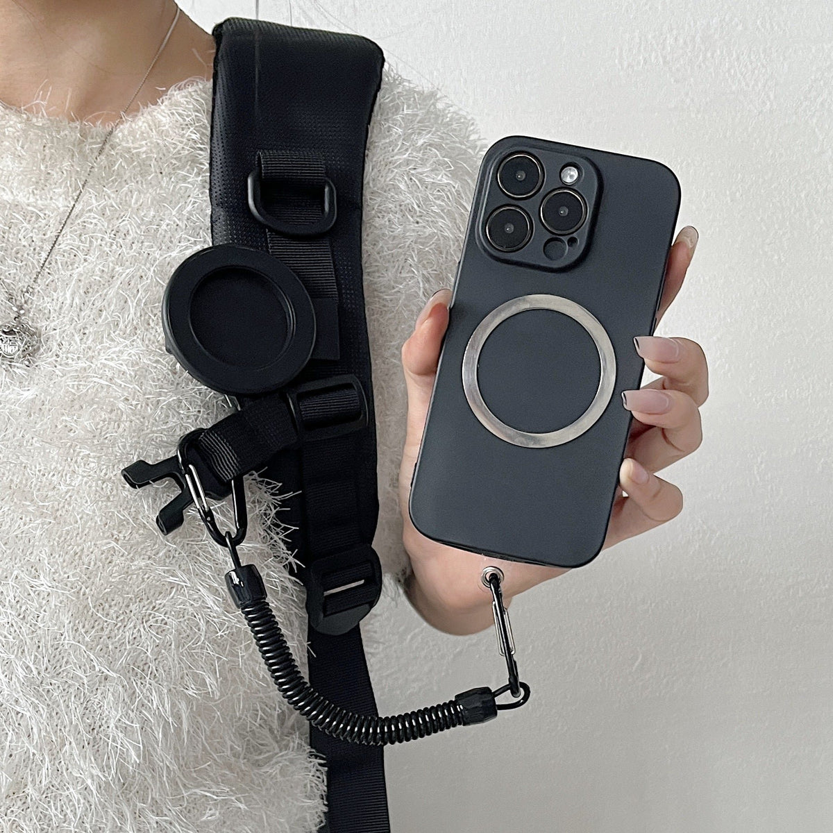 🔥HOT SALE🔥Tactical Magnetic Quick-Release Phone Mount — EDC Belt & Backpack Holster with Anti-Drop Coil Lanyard