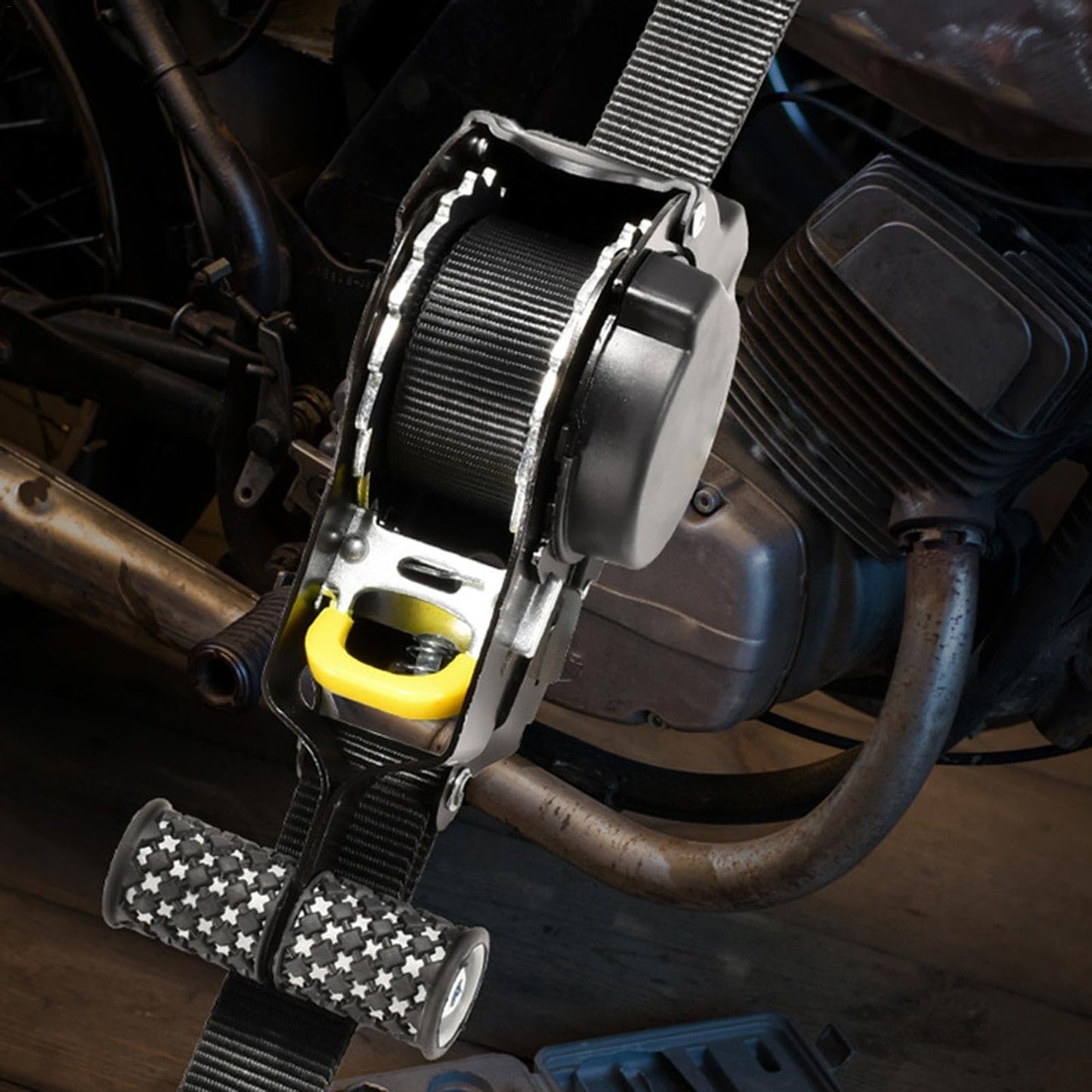 Heavy Duty Retractable Ratchet Straps (BUY 2 FREE SHIPPING )